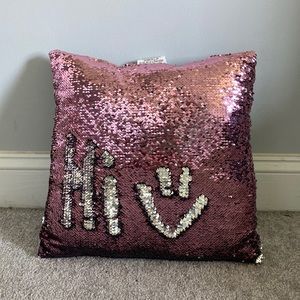 Reversible sequence pillow